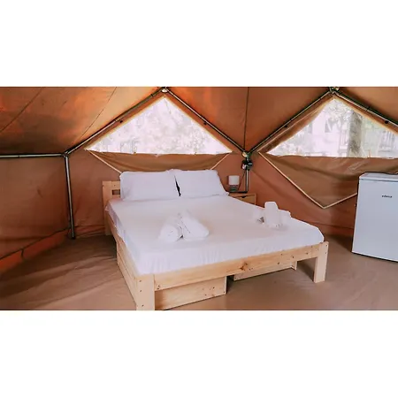 Camping Santa Elena *