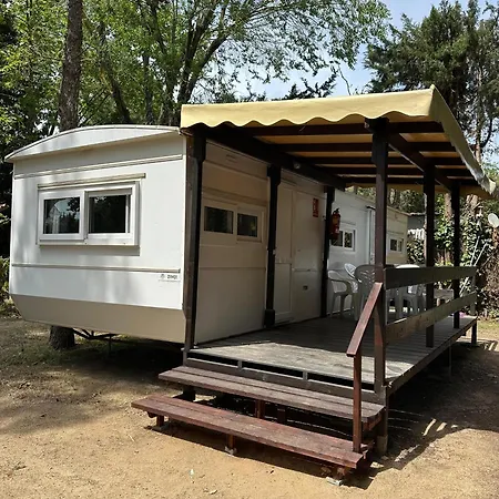 Κάμπινγκ Camps - *